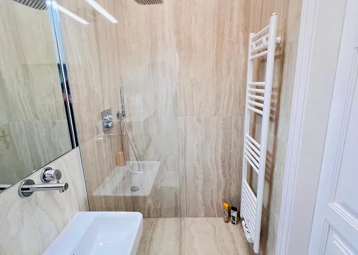 Modern Close To Subway & Vineyards Daire Viyana